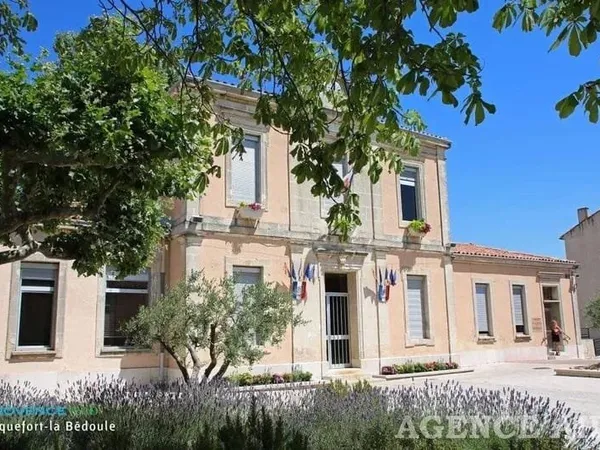 Maison 4 pièces 235 m²