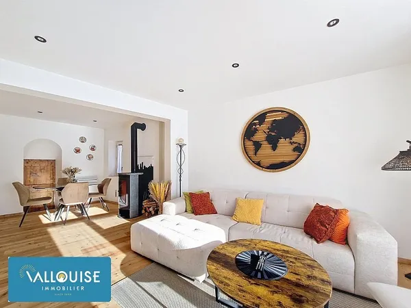 Maison de village rénovée avec soin, volumes généreux et DPE C Proximité Briançon & Montgenèvre