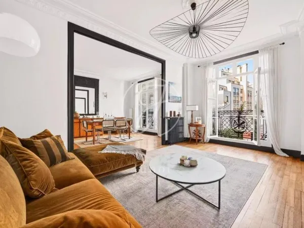 Vends t6 et plus - 110.85m² - Paris 16ème