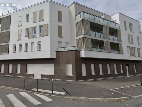 Boutique 275 m² EGLY