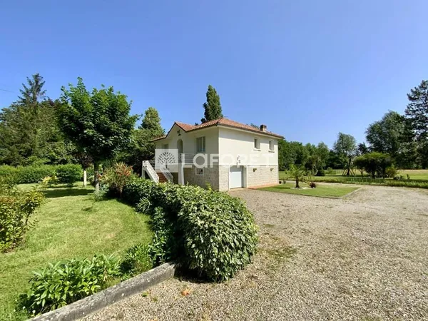 Maison Nerac 7 pièce(s) 161 m2