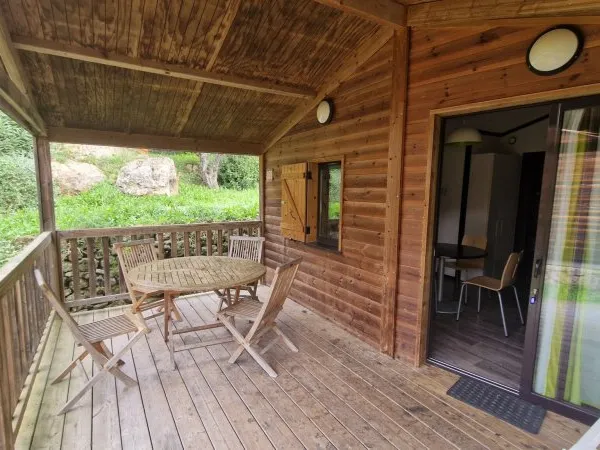CHALET SOUS BAIL COMMERCIAL