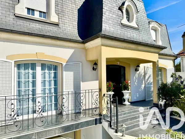 Maison 8 pièces 178 m²