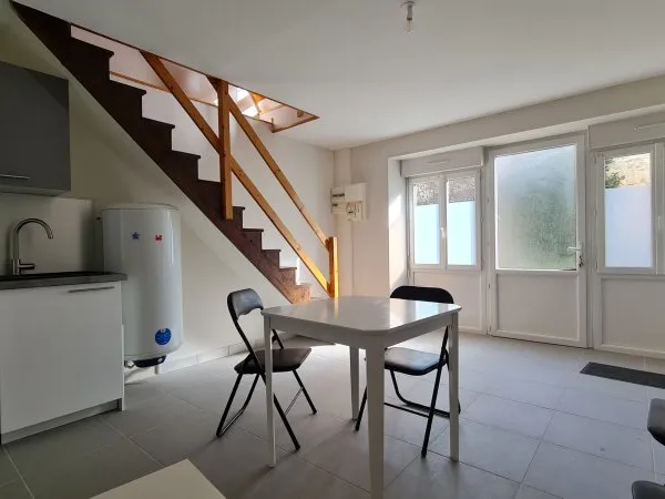 Appartement grand T2 Rénové et Meublé + mezzanine - Centre-Ville - RIBRAY