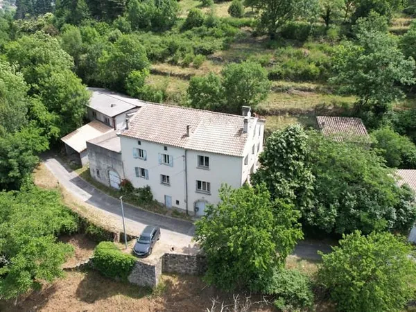 Maison 7 pièces 208 m²