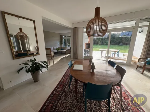 Maison de standing de 260m².