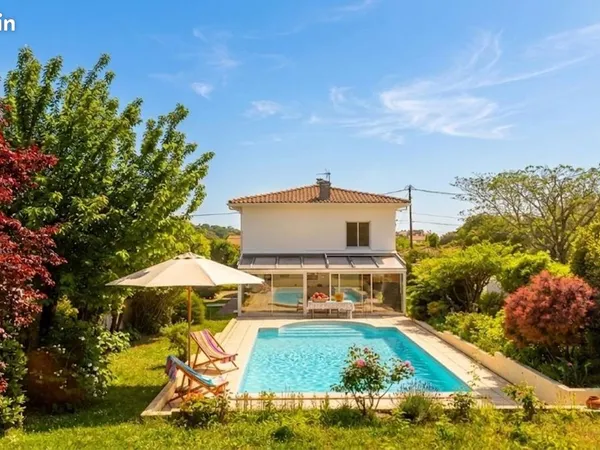 Villa 6 pièces 160 m²