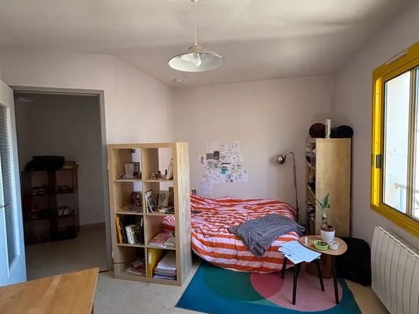 Av studio meuble avec parking couvert