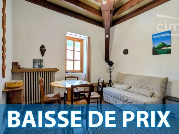 Studio centre village avec chambre séparée.