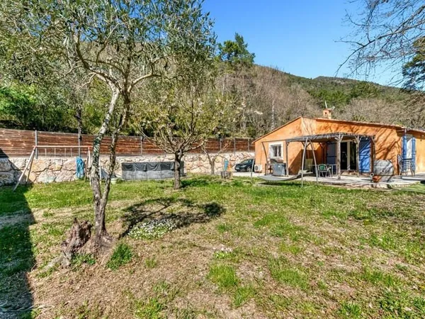 Maison de plain-pied 5 pièces 98 m²