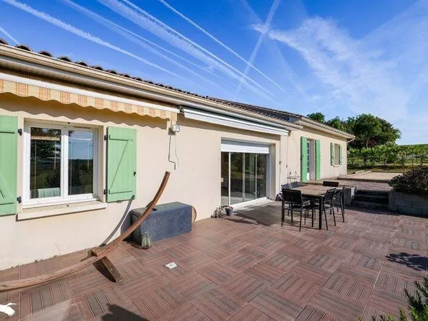 Maison de plain-pied 6 pièces 180 m²