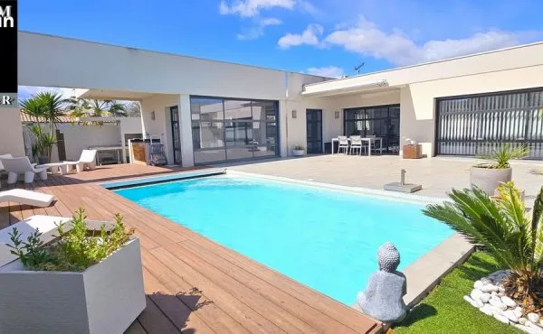 Villa 5 pièces 196 m²