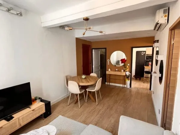Appartement 3 pièces à vendre au coeur du village de Ceyreste + grande cave !