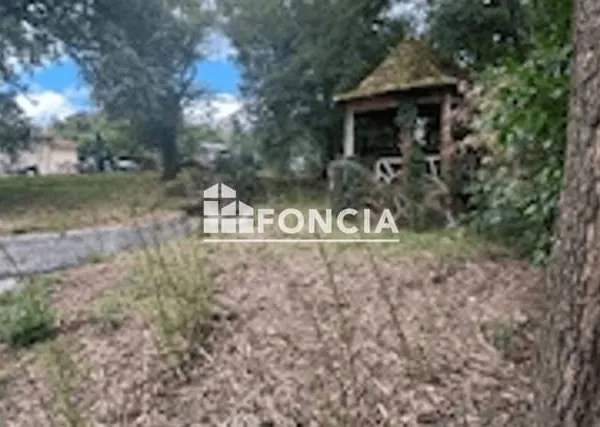 Terrain constructible 730 m²