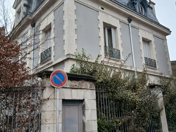 Maison de maitre centre Vichy 207m2