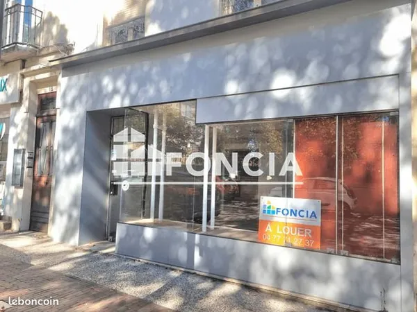 Local commercial 75 m²