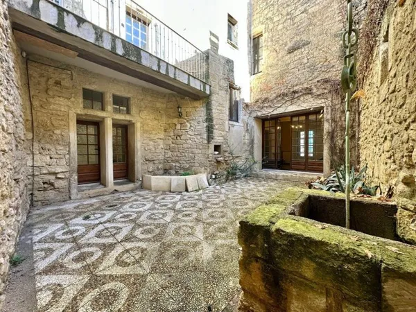 Appartement de luxe Vente Castelnau-de-Guers 9p 260m² 330000€