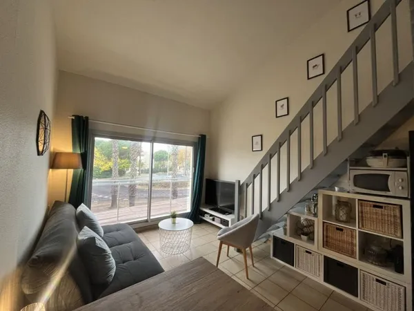 APPARTEMENT F2 DUPLEX a 100m de la plage