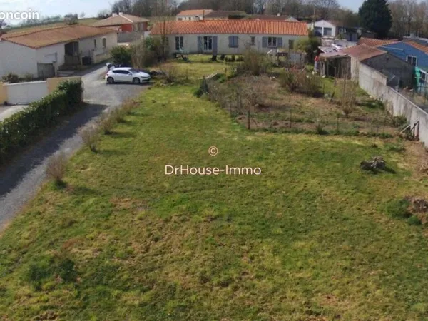 Terrain 580 m² la limouziniere
