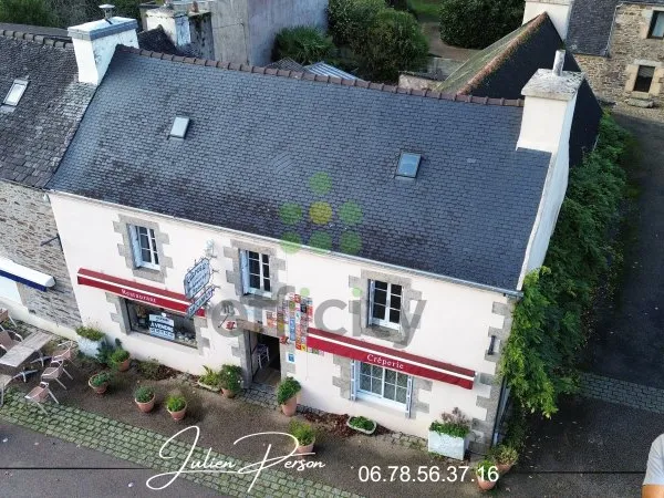 Maison 9 pièces 211 m²