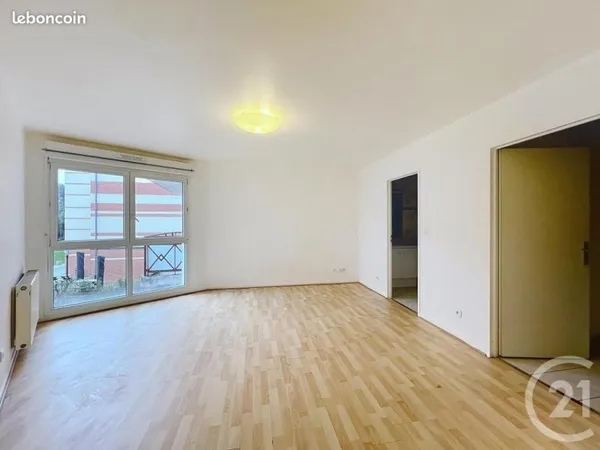 Studio 1 pièce 30 m²