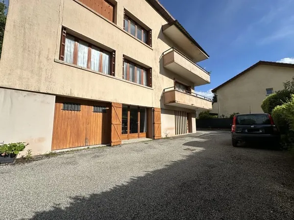 Grand duplex T5 dans petite copropriété avec jardin - Fontaine - secteur calme
