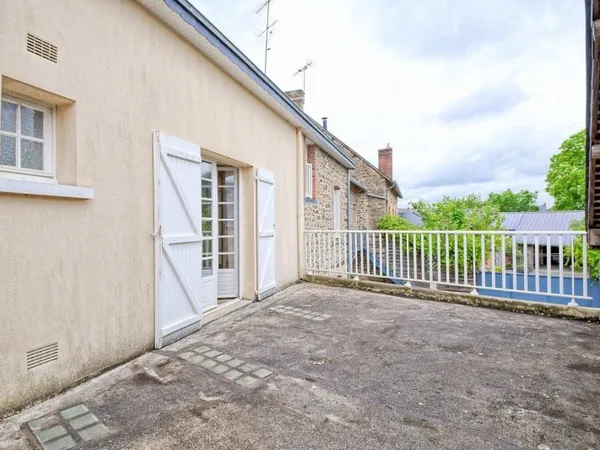Maison de bourg à ARGENTRÉ-DU-PLESSIS