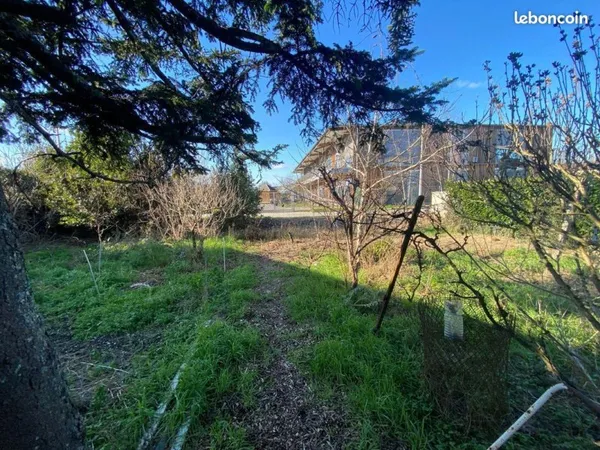 Terrain 700 m² Eysines