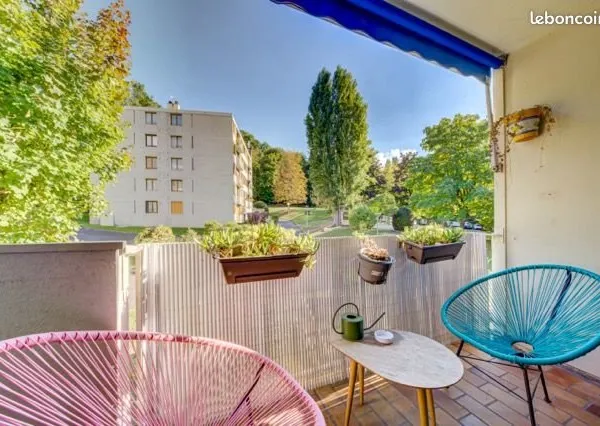 Appartement 97m2 proche gare et tramway