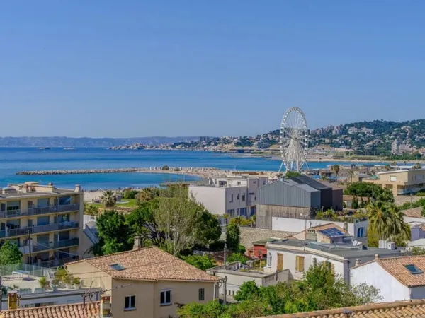 APPARTEMENT T4 DUPLEX-VUE MER-VIEILLE CHAPELLE 13008 MARSEILLE.