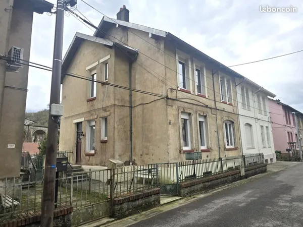 Bel appartement poss F5 ,cave, terrasses, dépendance et jardin