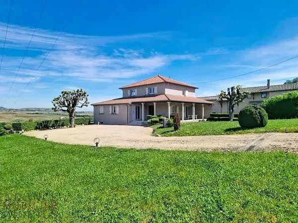 Maison 8 pièces 190 m²