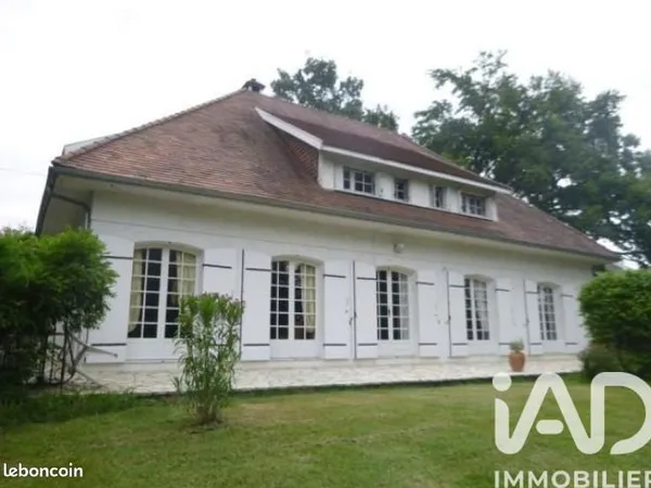 Maison de ville 8 pièces 238 m²