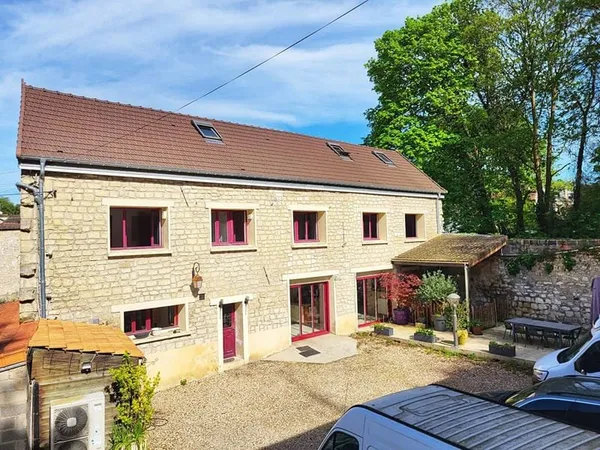 Maison 8 pièces 277 m²