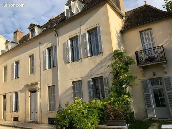 Rare - Loue Appartement meublé 100m2 Hôtel Particulier (rue Pasteur) parking privatif b