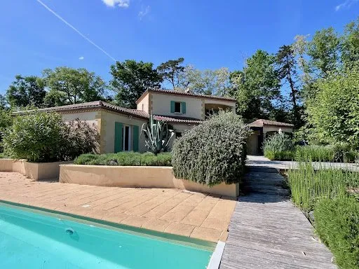 Maison 7 pièces 213 m²
