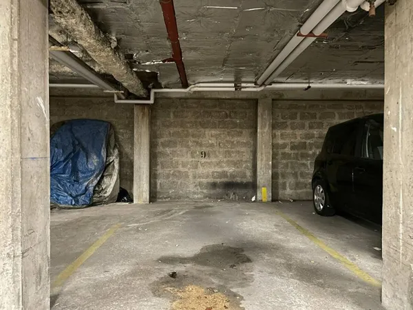 Parking 13 m²