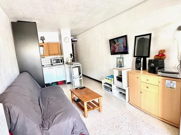 CARNON studio de 27 m2 habitable entre mer et port !