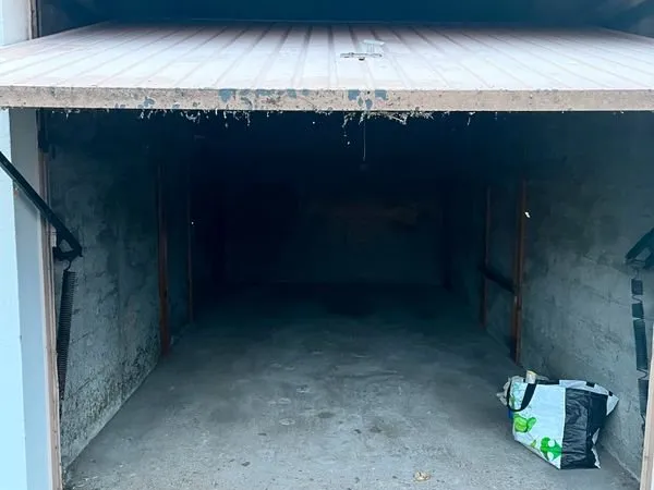 Loue box / garage sur Bron