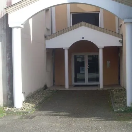Studio meuble a louer