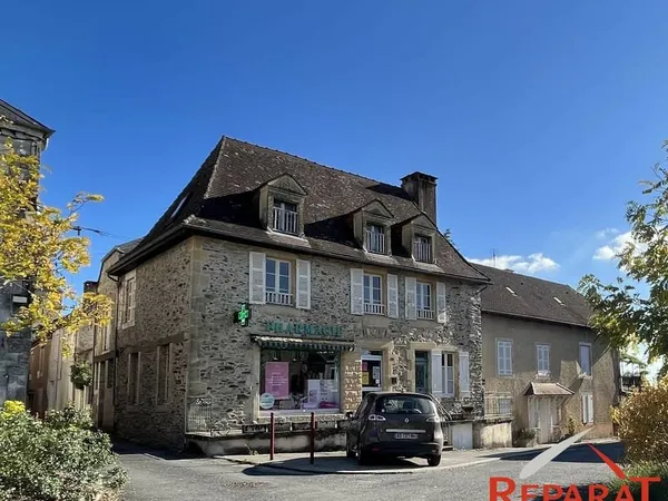 Maison avec local commercial - 169 m² - Idéale investissem