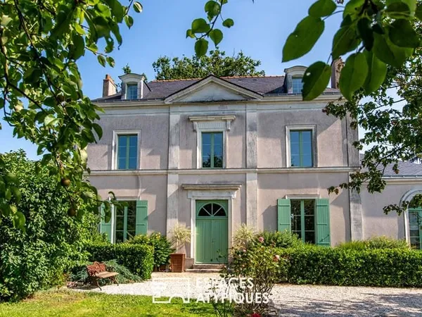 Maison de maître fin du Xviii ème siècle, réhabilitée