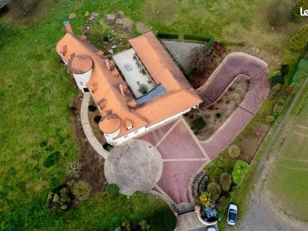 Maison 10 pièces 571 m²