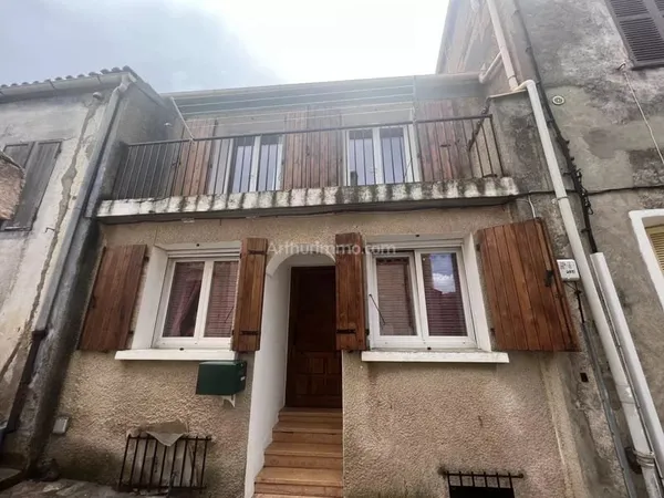 Maison de village avec terrasse