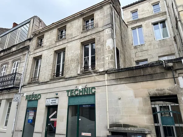 Hôtel 3 pièces 139 m²