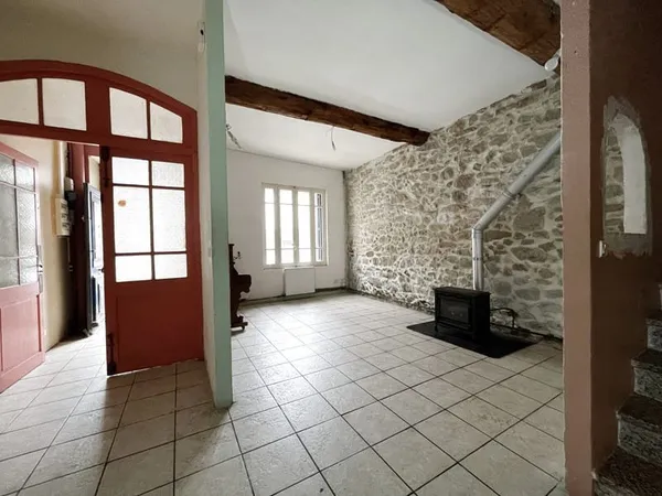 Lézignan-Corbières, grande maison de ville avec 4 chambres e