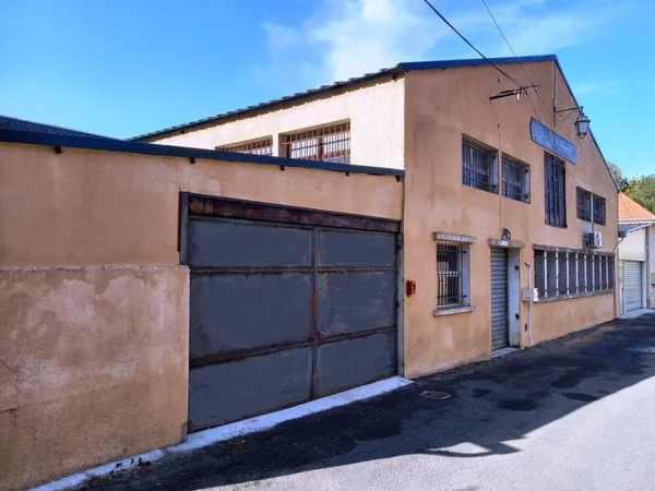 A louer local industriel, artisanal ou commercial