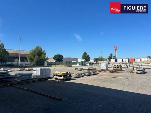 Terrain industriel 2000 m²
