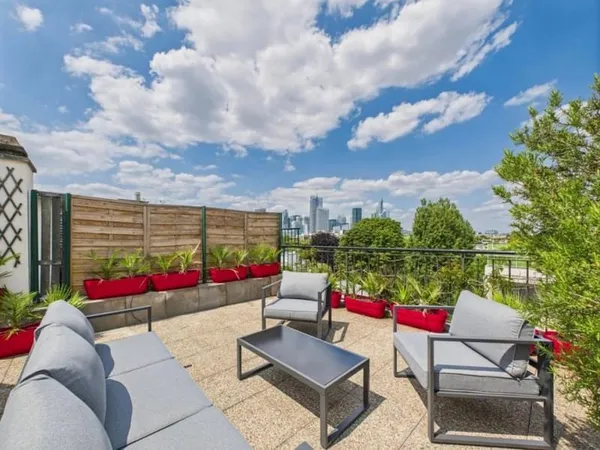 Appartement type 4 pièces avec Balcon et Toit Terrasse / Neuilly - Bagatelle