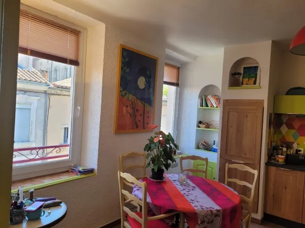 Vends appartement 142m² coeur de ville de Narbonne, immeuble de caractère, proche de toutes les comm